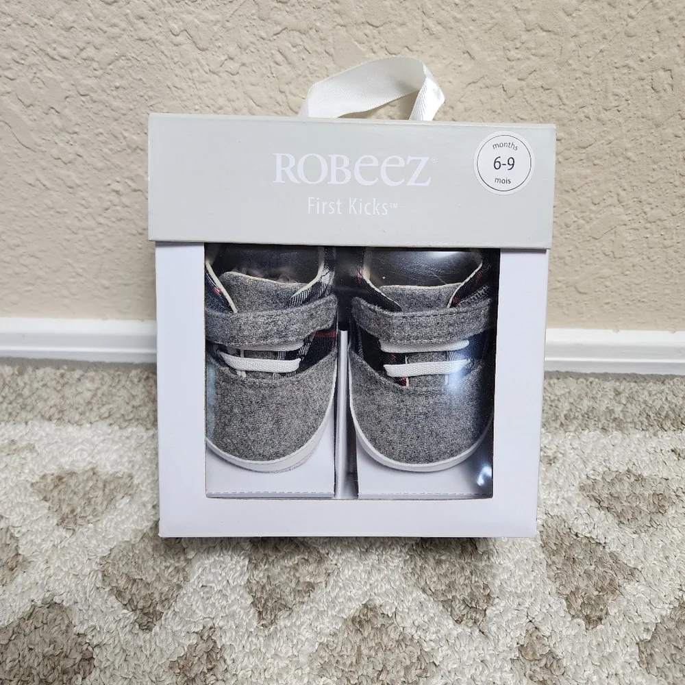 Robeez First Kicks Plaid Baby Shoes 6-9 Months